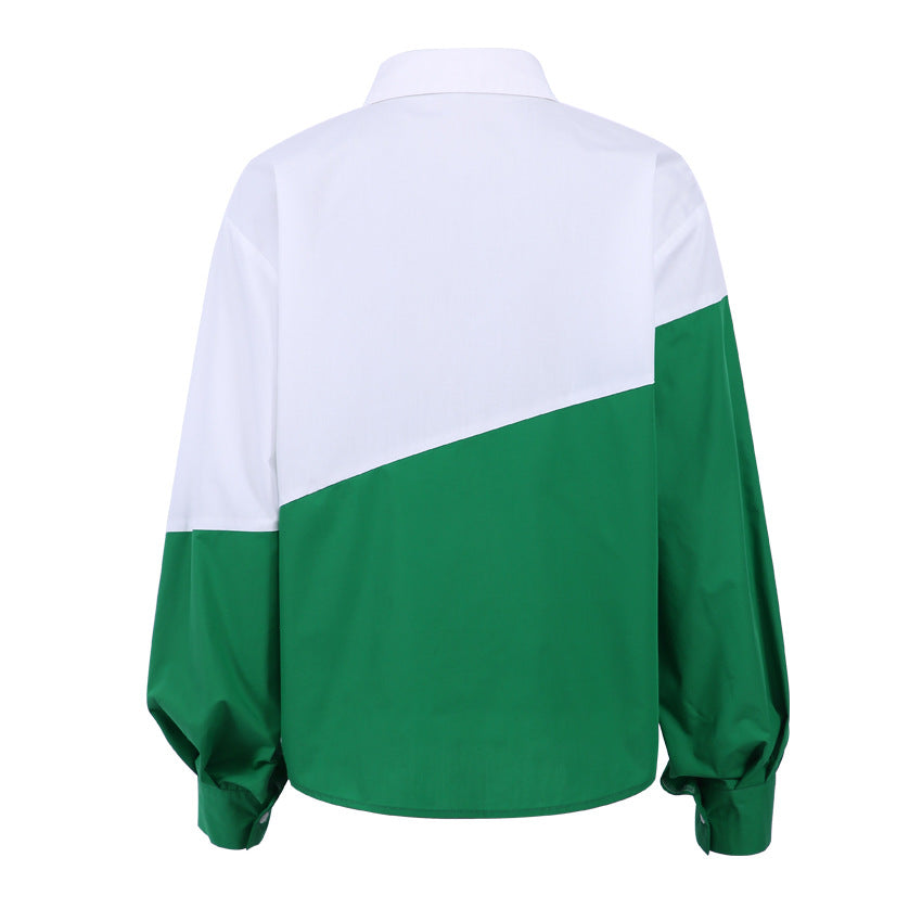 Camisa holgada con paneles en contraste