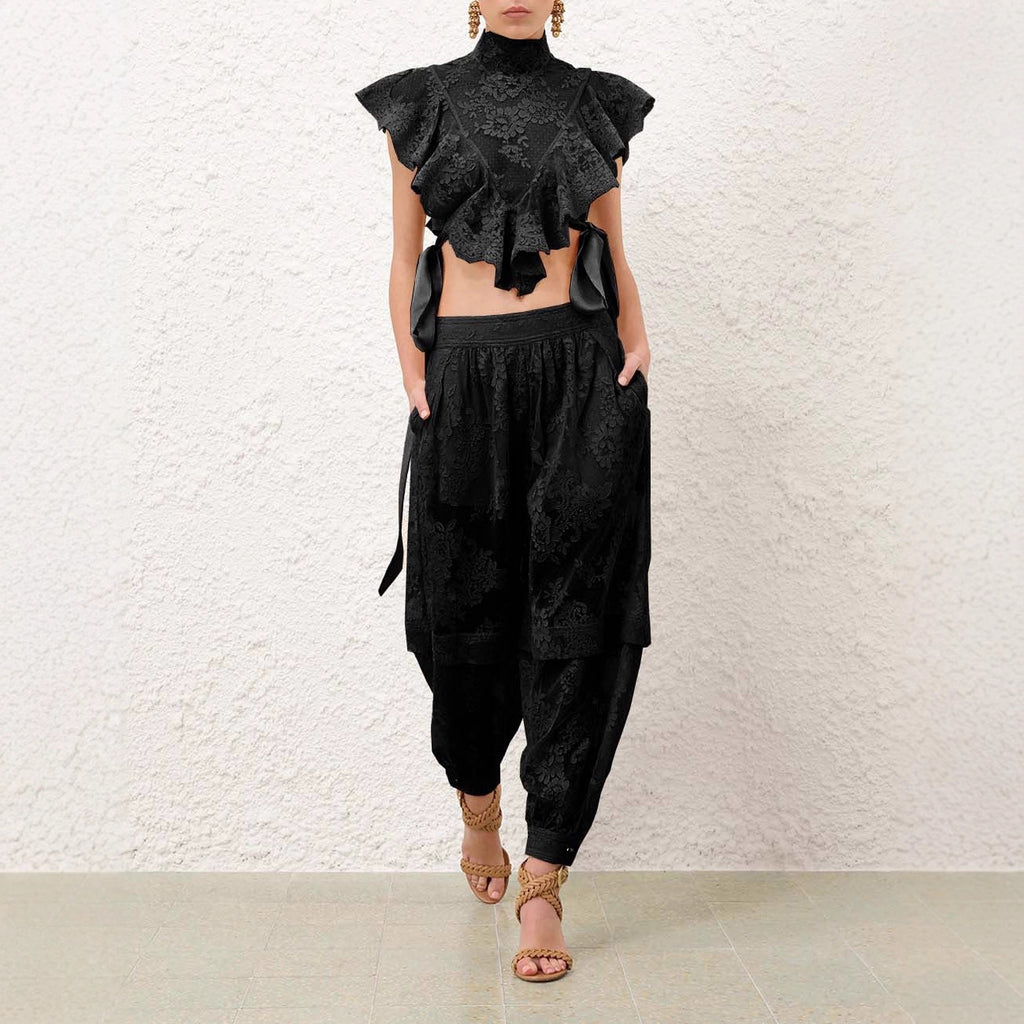 Conjunto sin mangas con top anudado y pantalón holgado