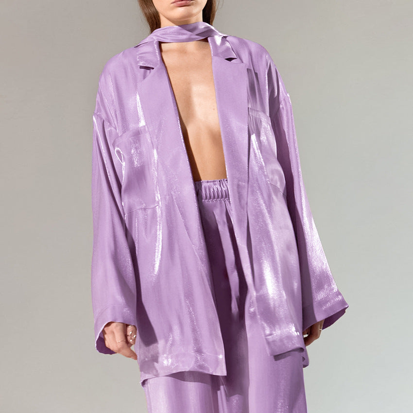 Conjunto de camisa y pantalón satinados