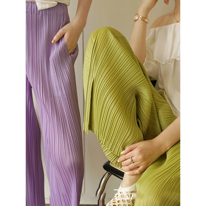 Pantalón plisado ligero de pierna ancha