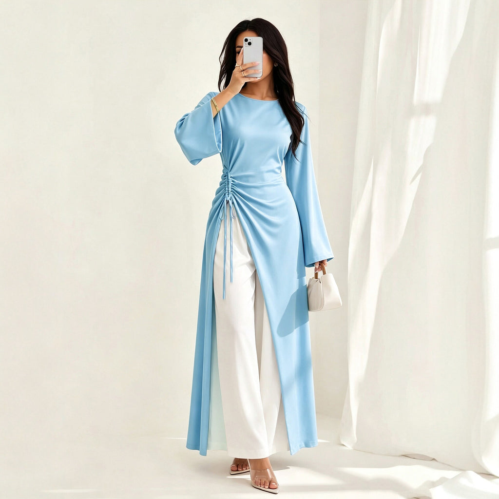 Vestido largo elegante con cintura fruncida, manga acampanada y abertura