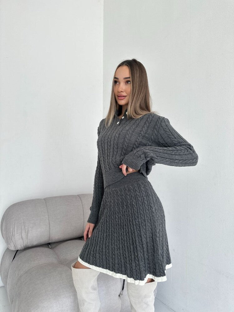 Conjunto de punto de cárdigan y minifalda