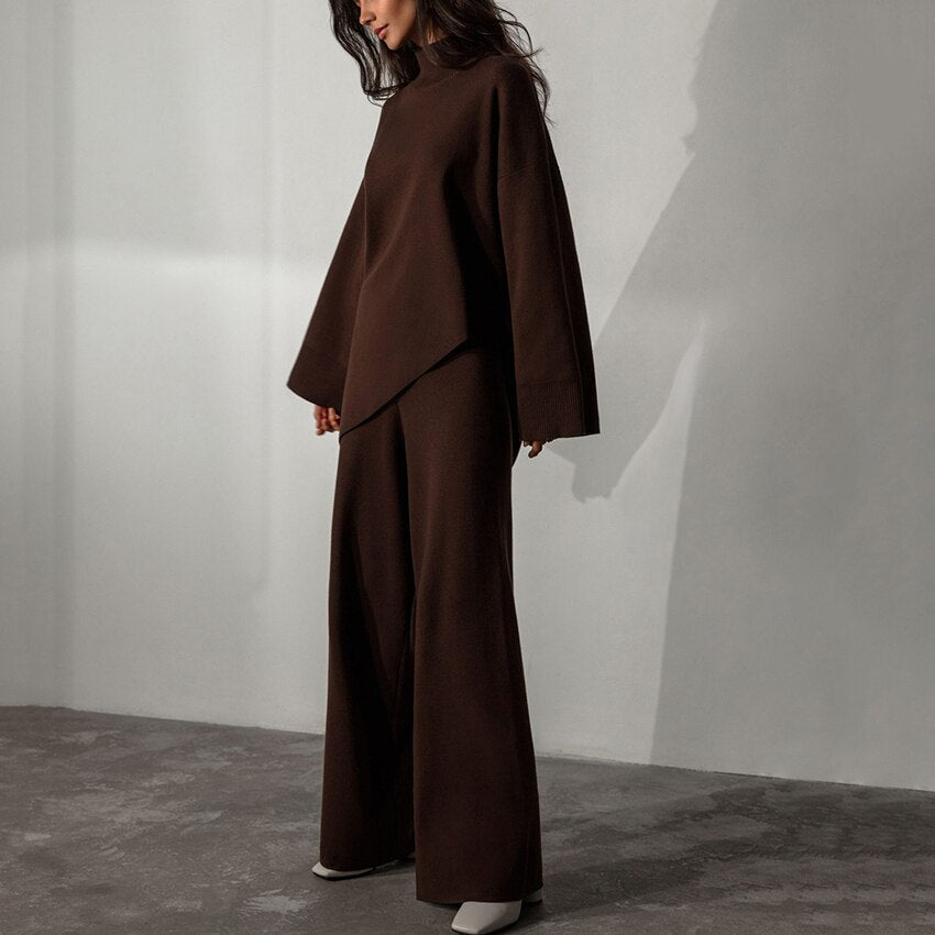 Conjunto elegante de jersey de cuello alto y pantalón ancho