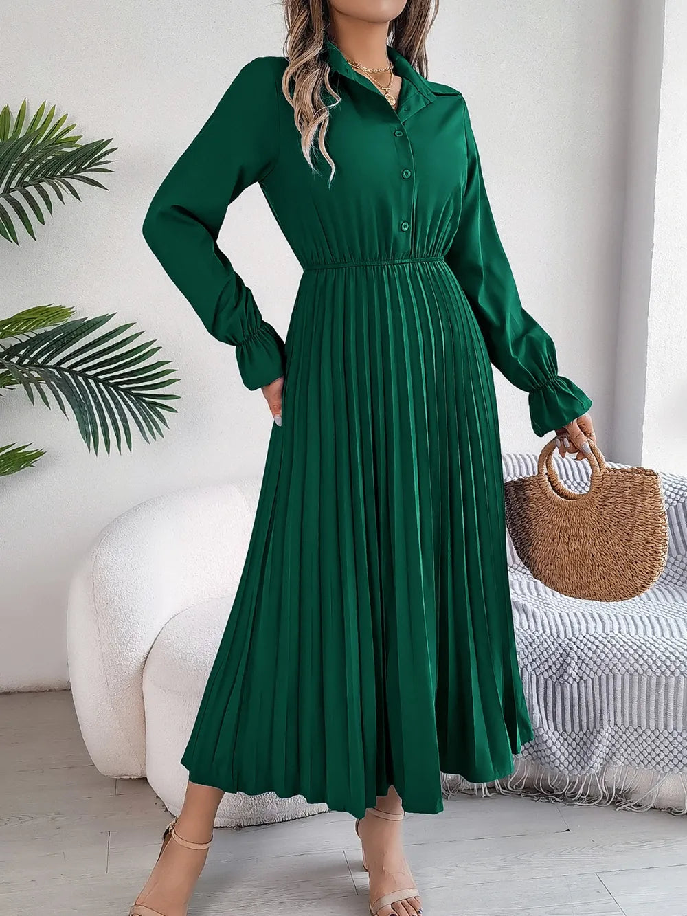 Vestido midi plisado camisero de manga larga