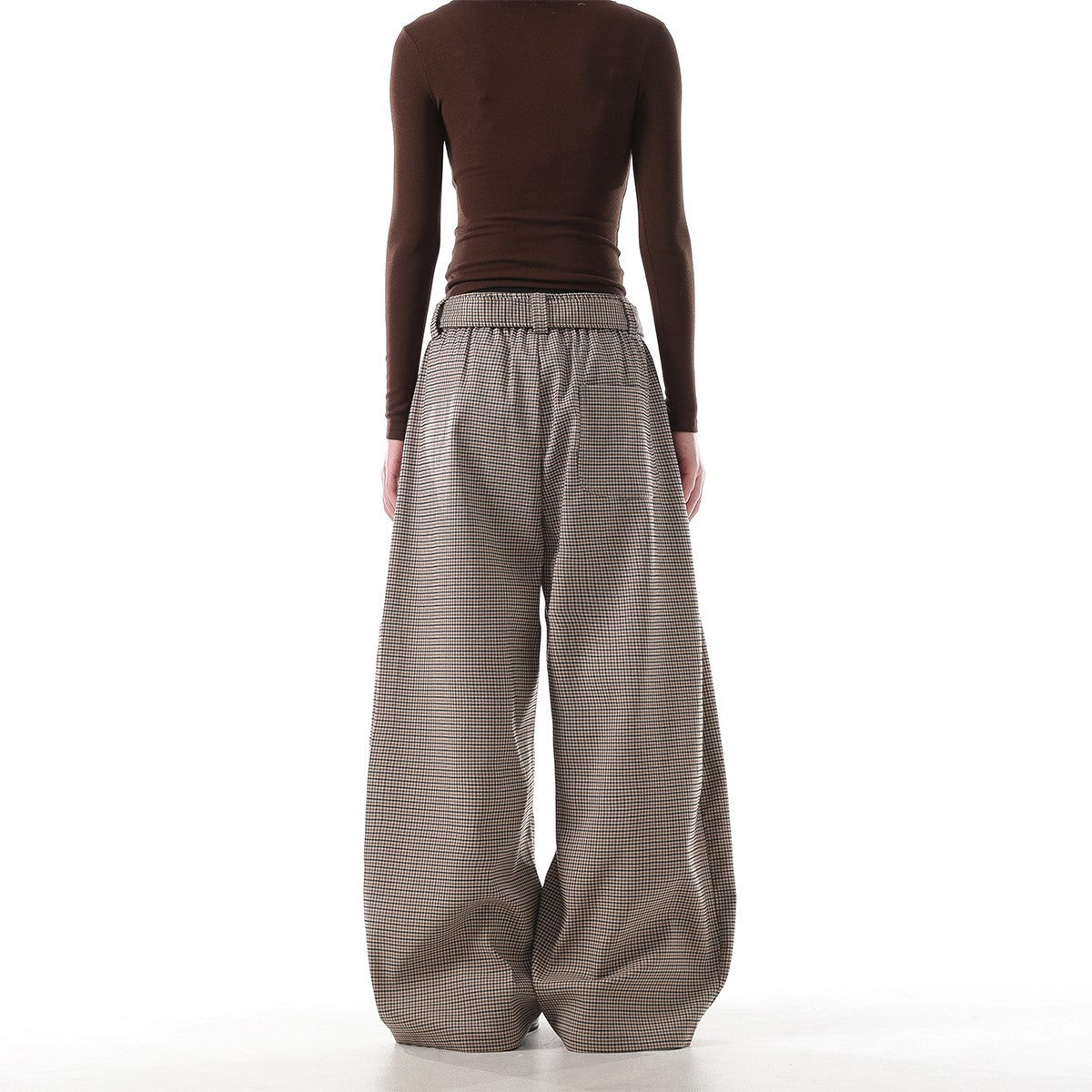 Pantalón ancho de cuadros estilo vintage
