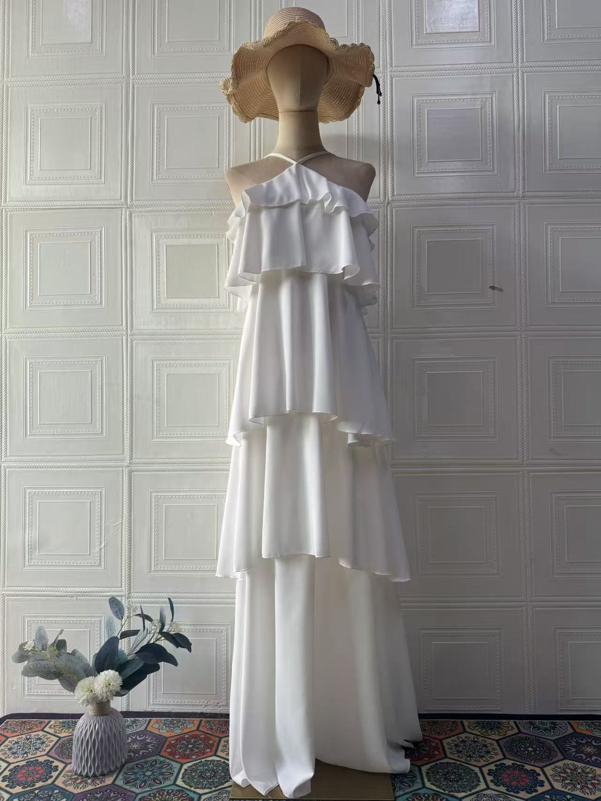 Vestido largo elegante sin mangas con cuello halter
