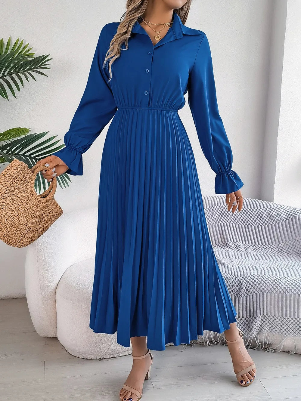 Vestido midi plisado camisero de manga larga