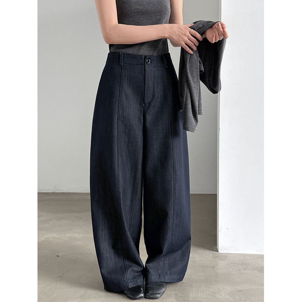 Pantalón ancho de cintura alta con caída fluida