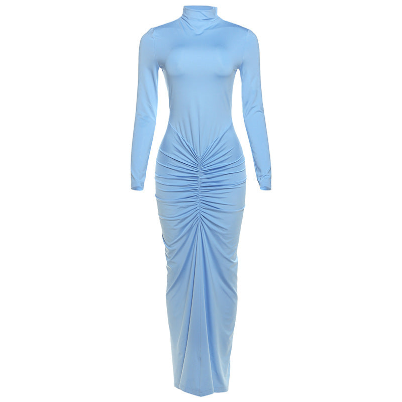 Vestido largo entallado de cintura alta y cuello semicisne