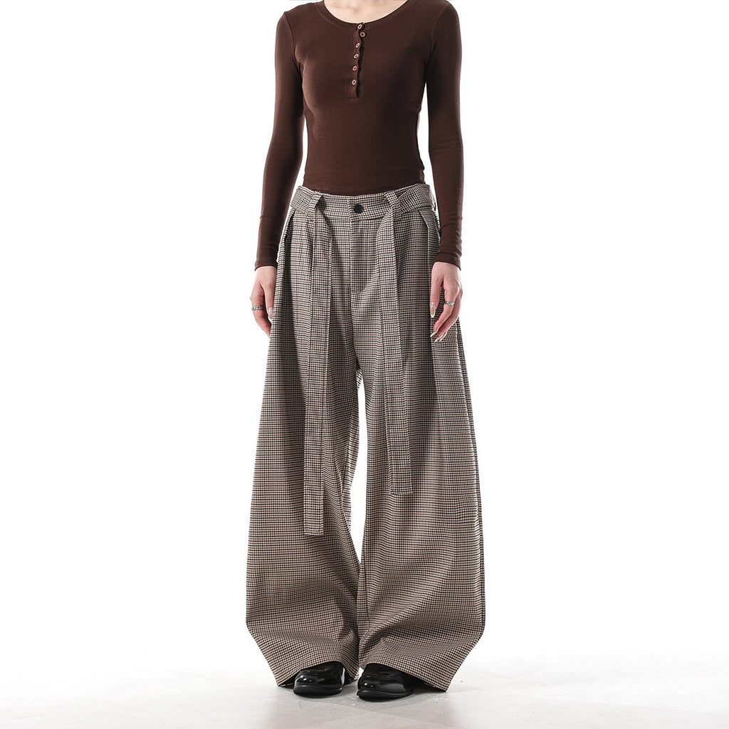 Pantalón ancho de cuadros estilo vintage