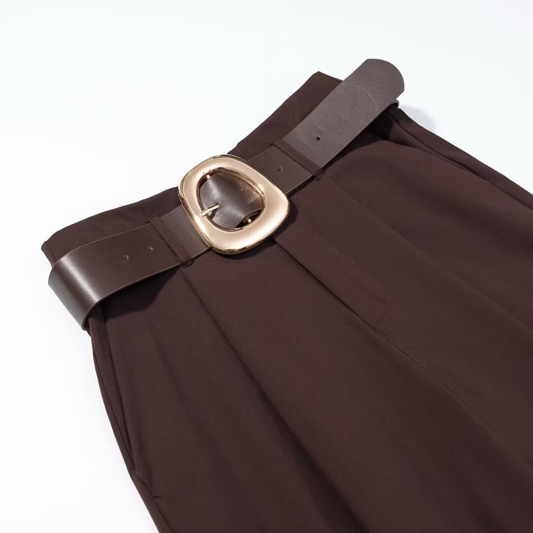 Pantalón holgado con cinturón