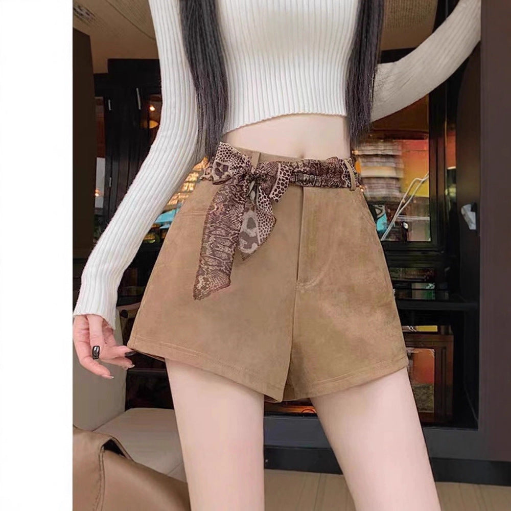 Pantalón corto retro de cintura alta con cinturón