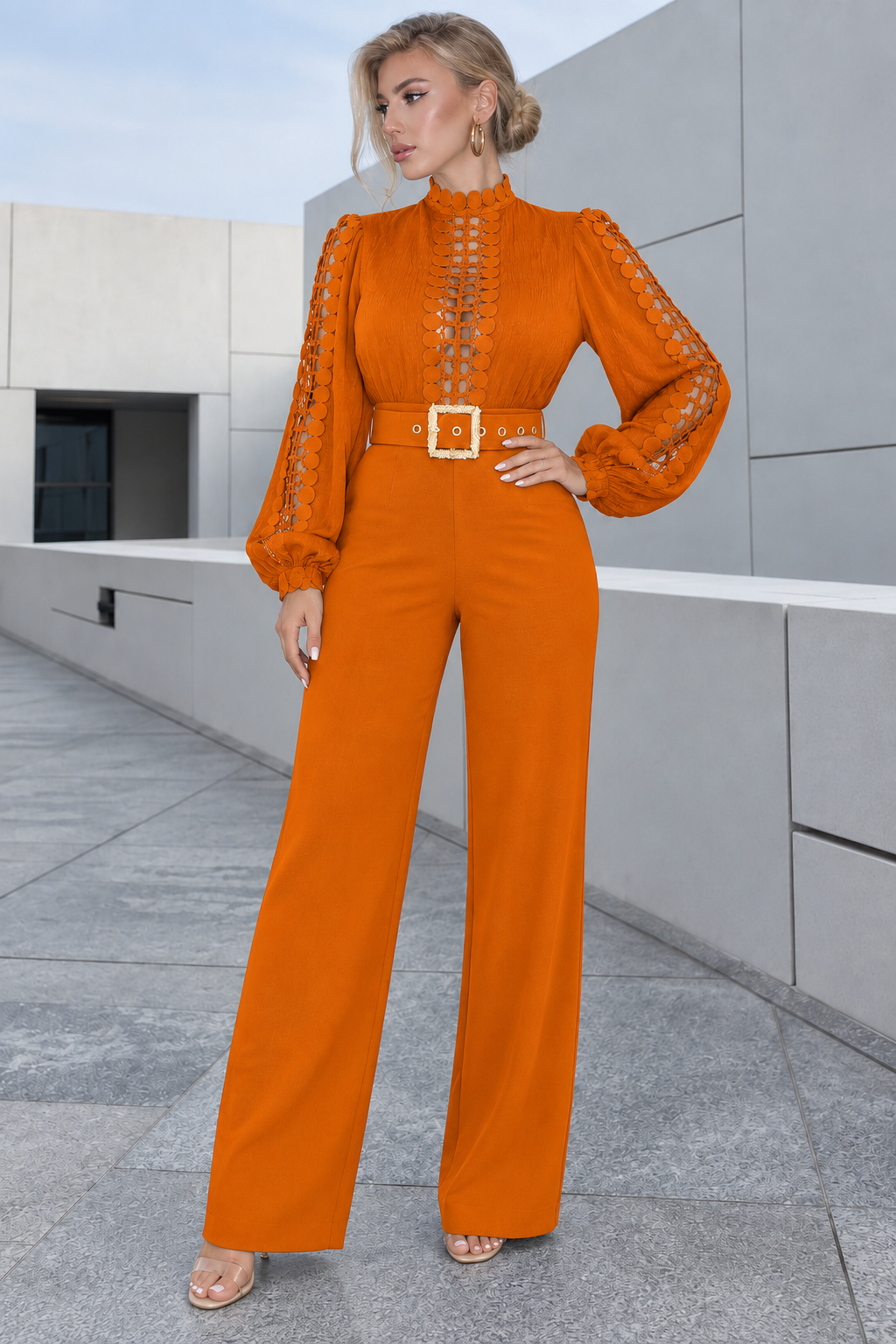 Mono naranja — frontal